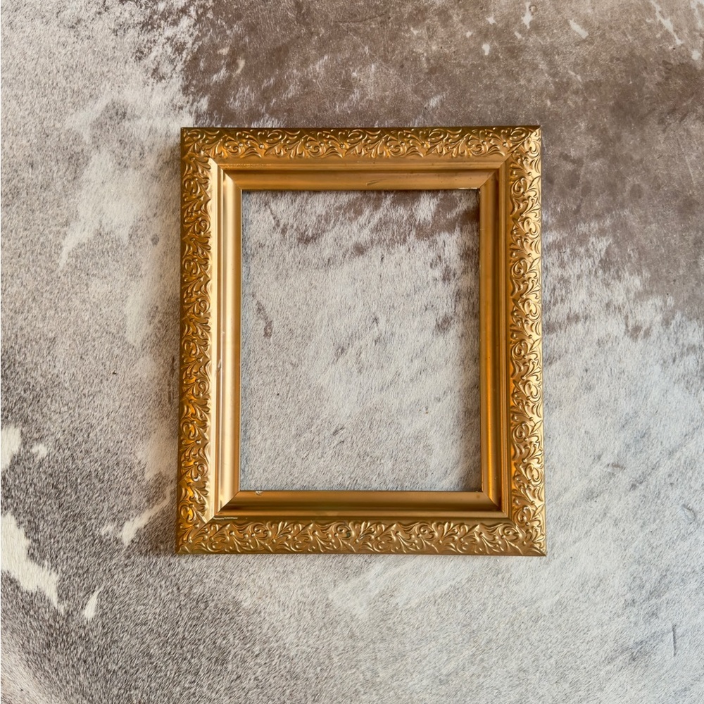 VINTAGE Shabby Chic Gold Empty Frame 11”x14” Opening 8”x10”